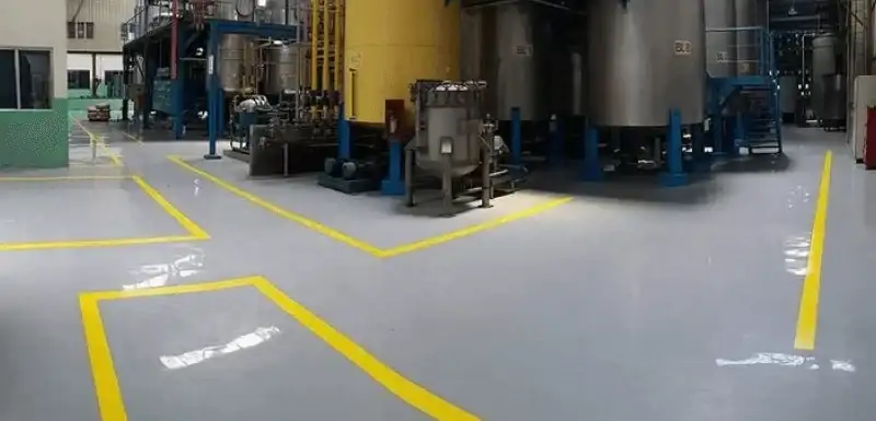 Petrokimya Tesislerinde Yüksek Kimyasal Dayanımlı Epoksi Zeminler